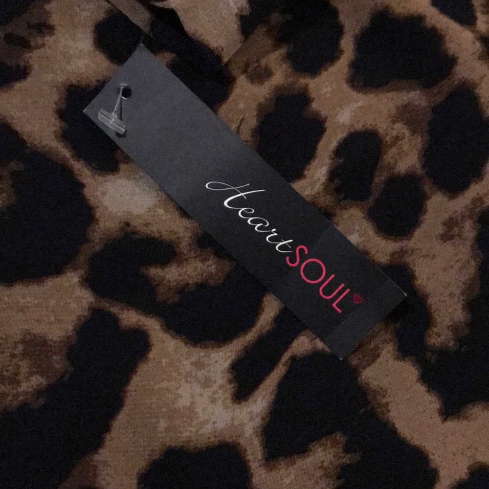 SOLDπMini Leopard Print 3/4 Sleeve Shift Dress - Picture 2 of 5